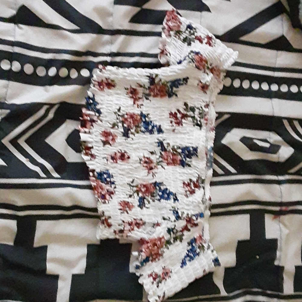 $4 - Picture 3 of 3